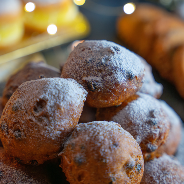 oliebollen met krenten en rozijnen per 10